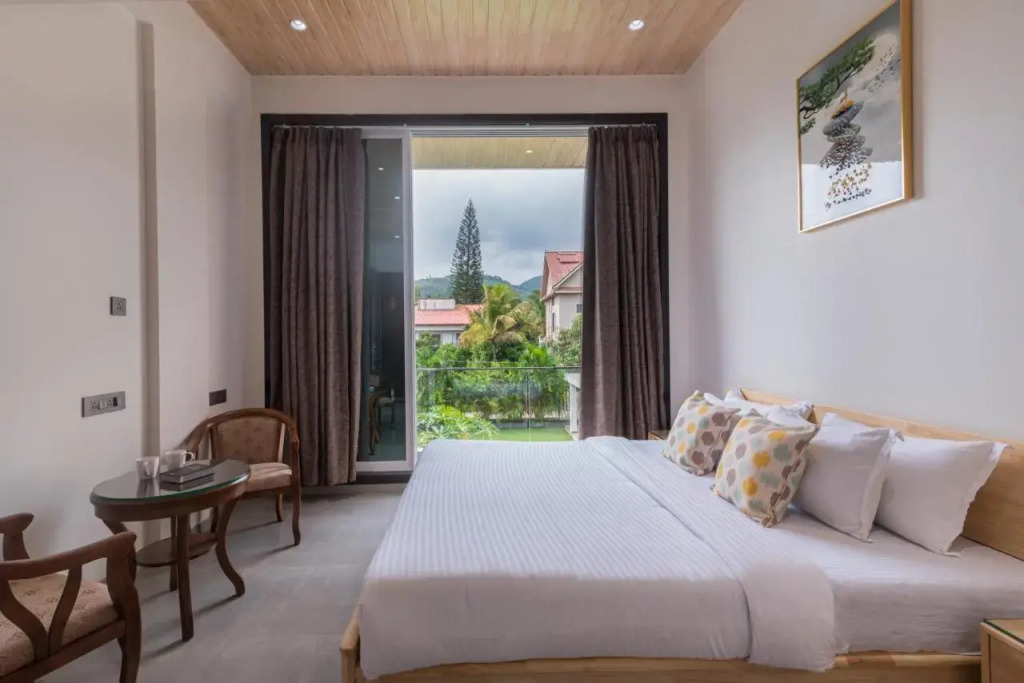 Saffronstays Le Reve Lonavala