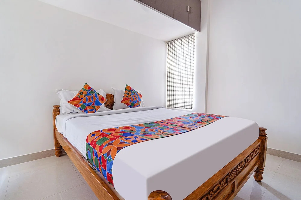 Fabhotel Snow Drop