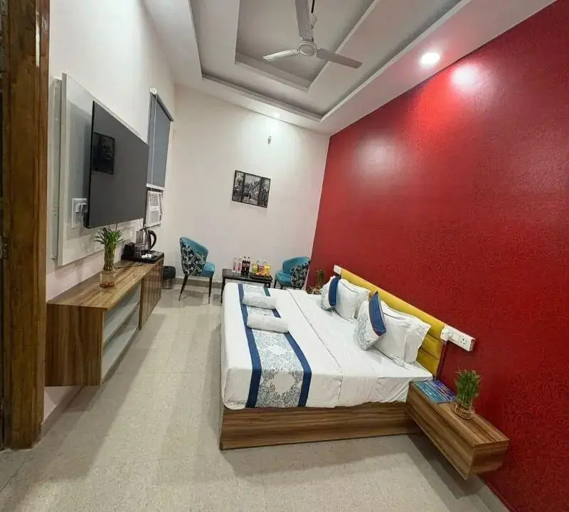 Radiant Blu Hotel