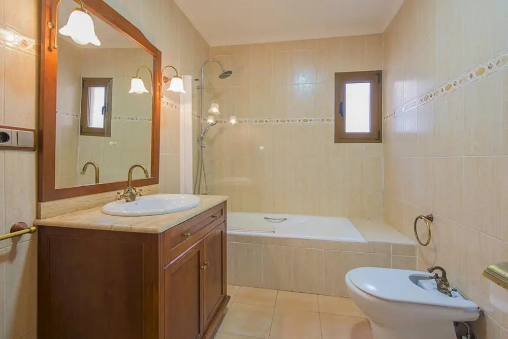 Villa - 4 Bedrooms with Pool and WiFi - 106405