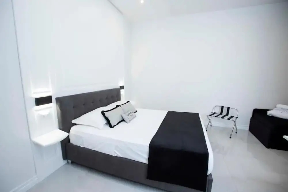 Gentile Suite Decumani