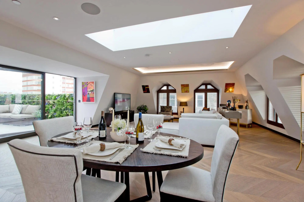 3-bed Rooftop Penthouse