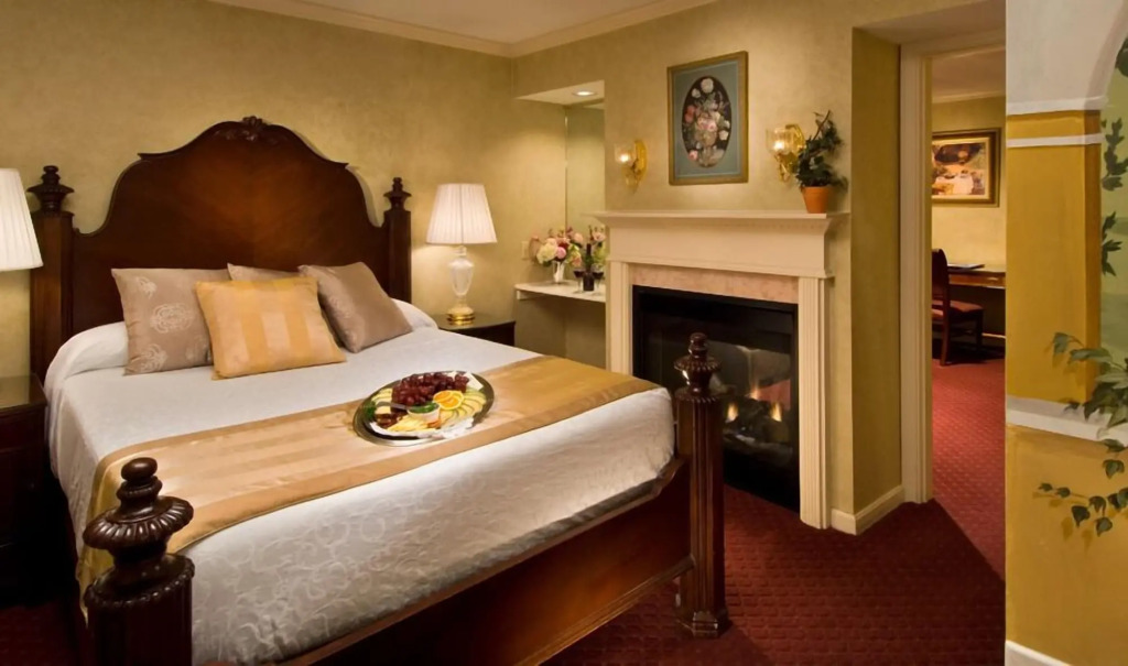 John Carver Inn & Spa