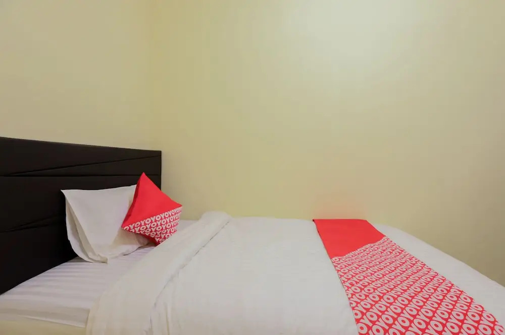 Mn One Residence by OYO Rooms