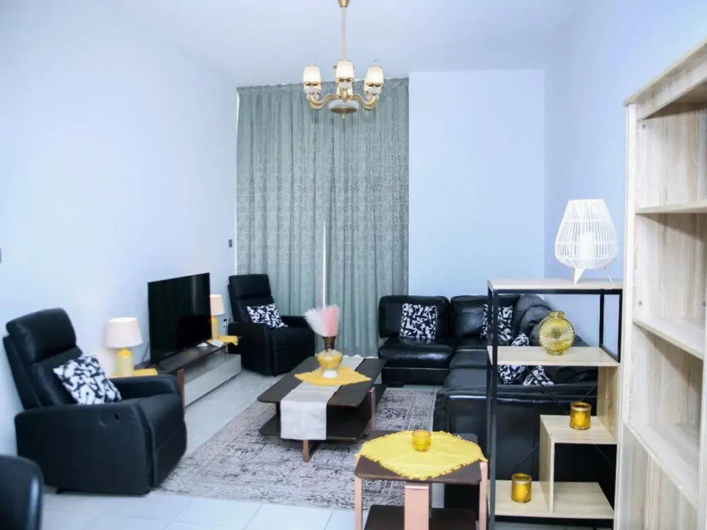 Dubai MAJESTIC Cozy LuxApt - 3BR