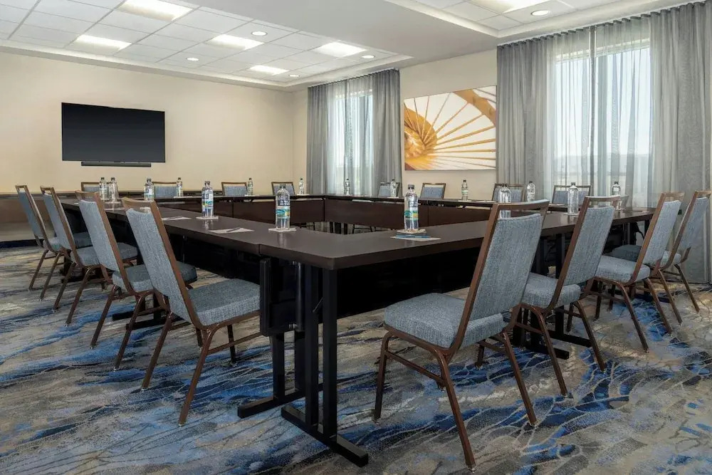 Fairfield Inn & Suites Kansas City at The Legends