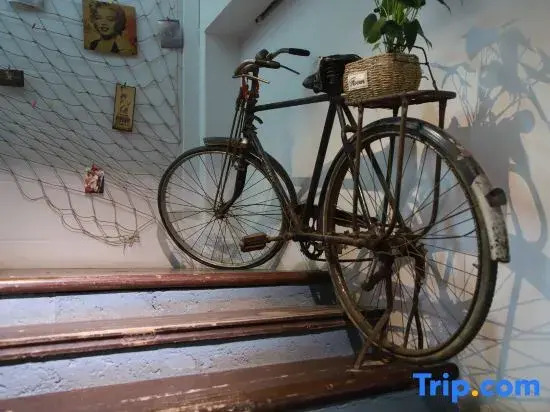 Zhaoqing Time Story Homestay (Seven Star Cave Archway)