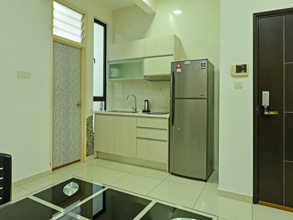 OYO Home 90401 D' Summit Residence