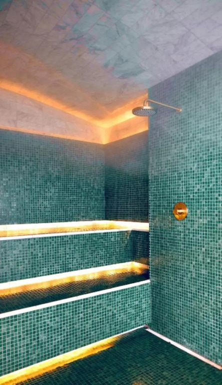 Met Hotel