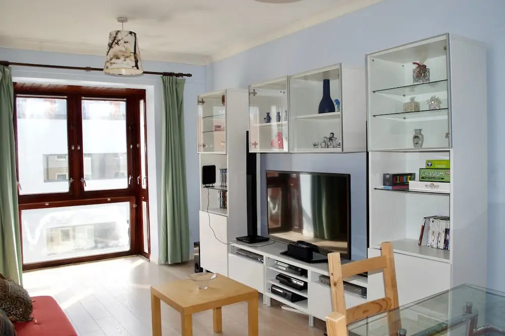 2 Bedroom Edinburgh Flat With Castle Views