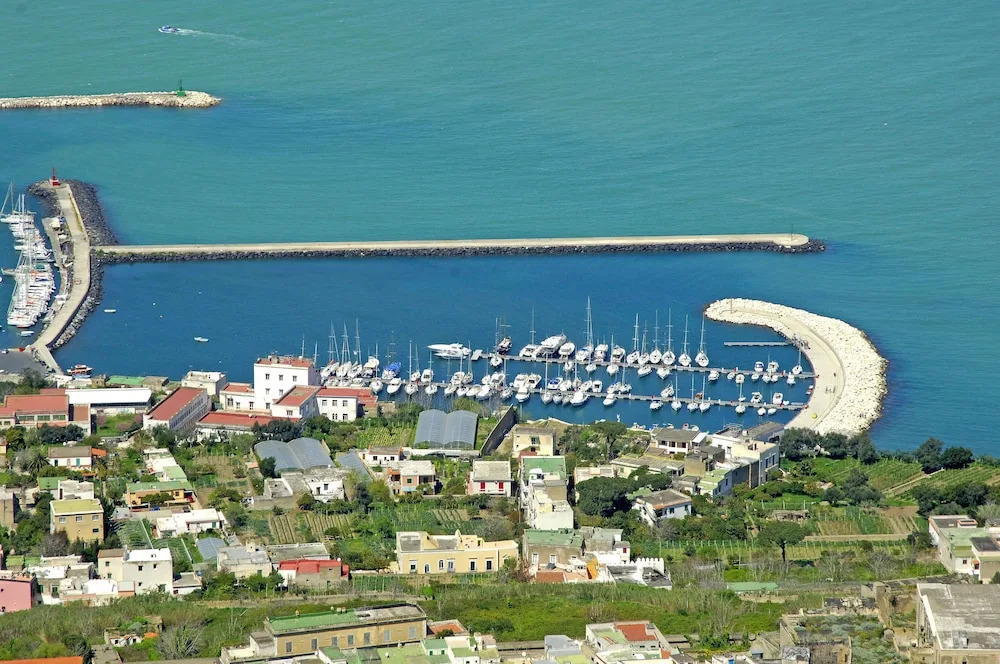 Yacht Suite Procida