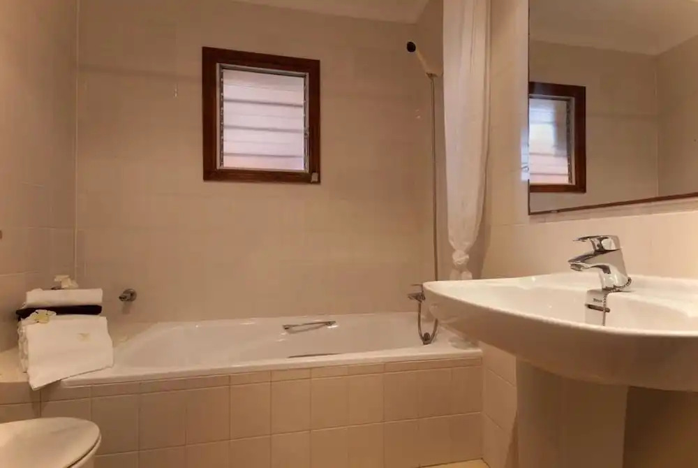 Apartment - 2 Bedrooms with Pool and WiFi - 103219