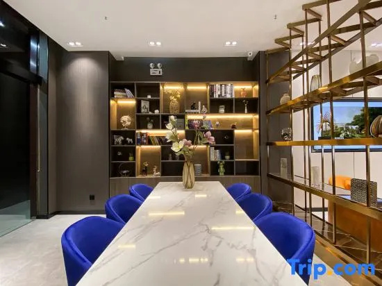 GreenTree Inn Express Hotel((Hebi East Station Store)