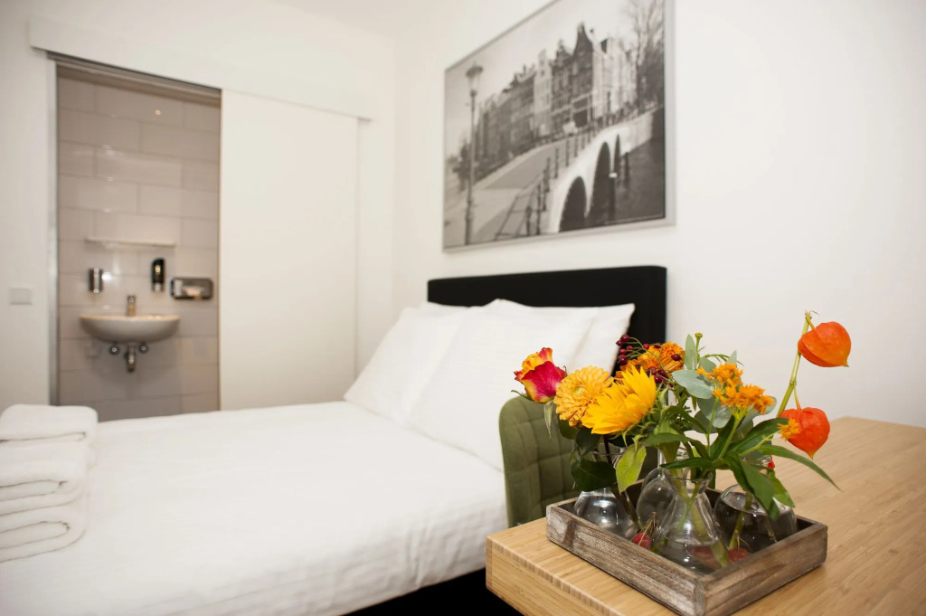 i hotel