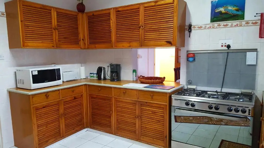 Hibiscus House Seychelles Self Catering
