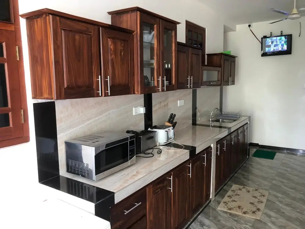 Coral Palm Villa and Apartment