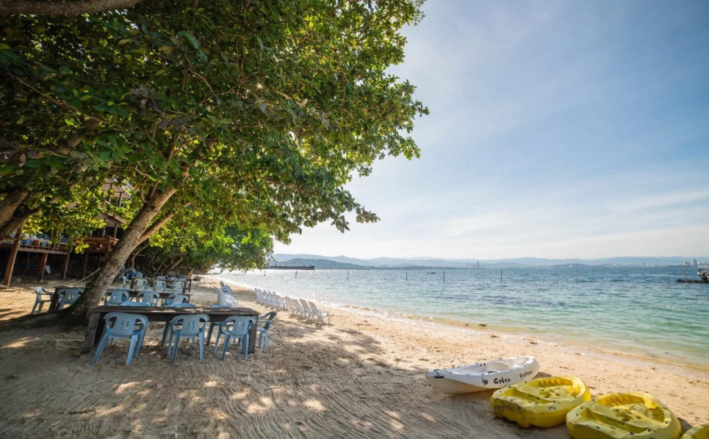 Mari Mari Dive & Lodge, Sepanggar Island