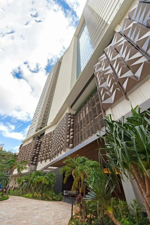 Real Select Vacations at The Ritz-Carlton Residences, Waikiki Beach