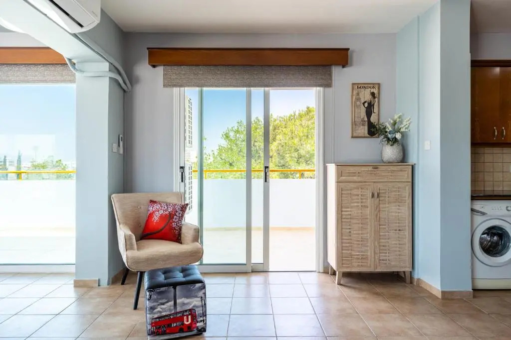 Melograno 3-BR Apt w/ Terrace in Larnaca