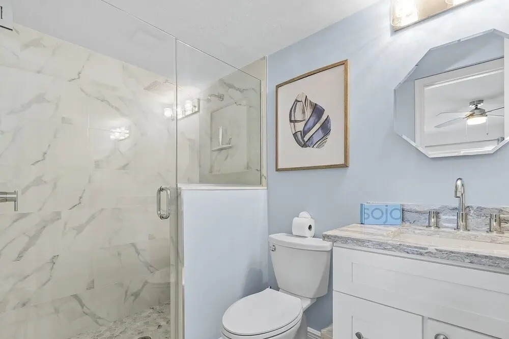 Royal Pelican - New Listing - 4511 Bay Beach Ln 2 Bedroom Condo by RedAwning