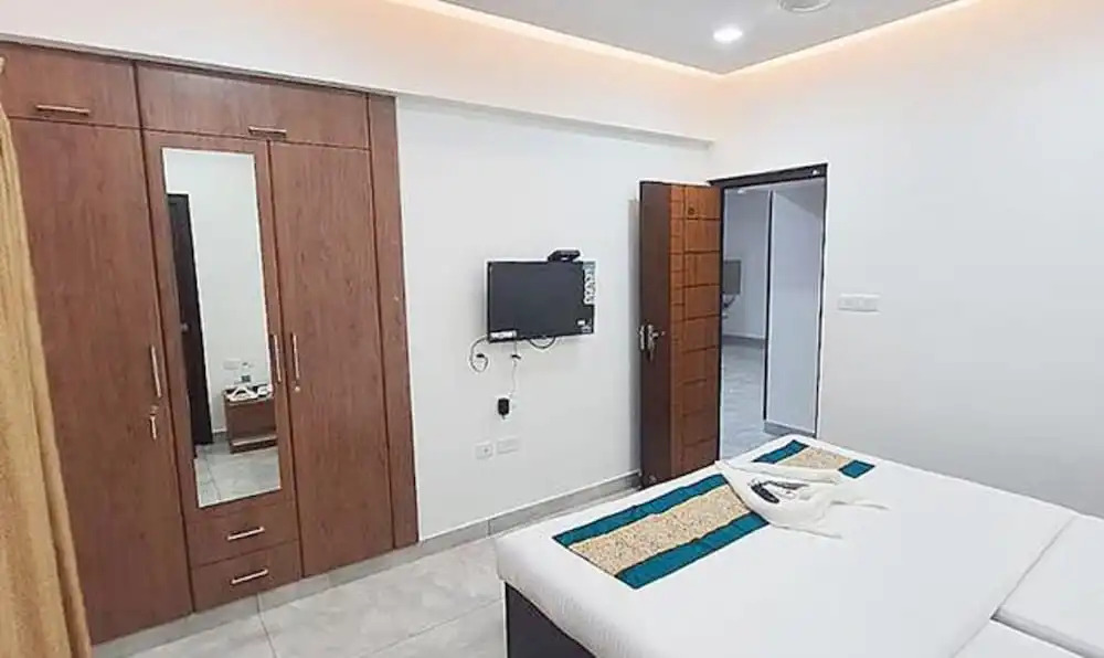 Fabhotel Olive Inn