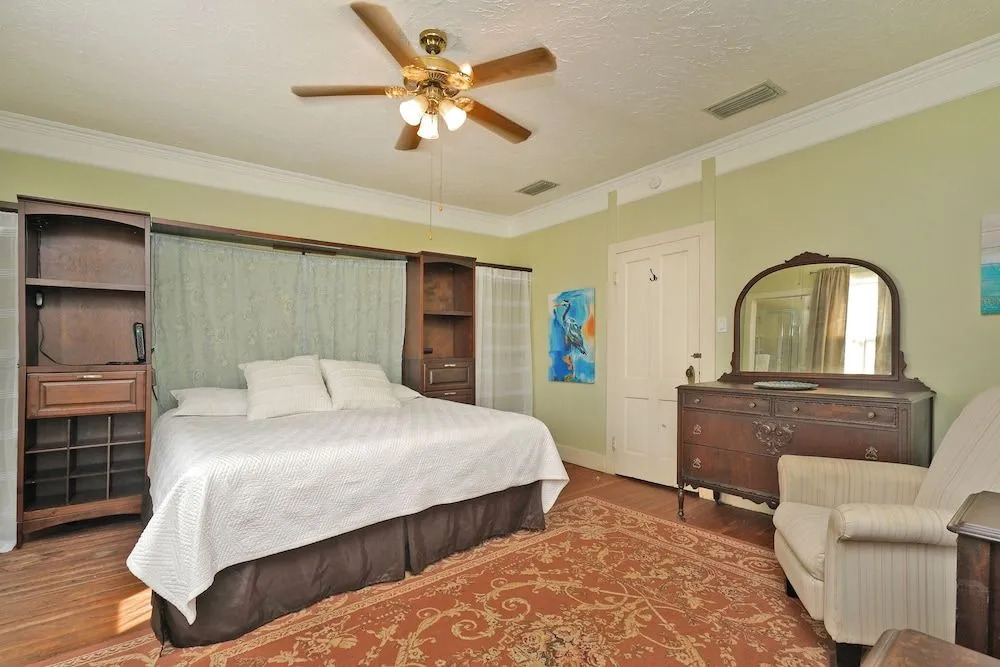 The Wayward Traveler's Inn