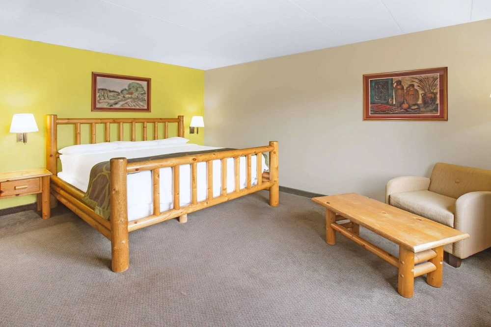 Crossings By Grandstay Inn & Suites Of Davenport/quad City