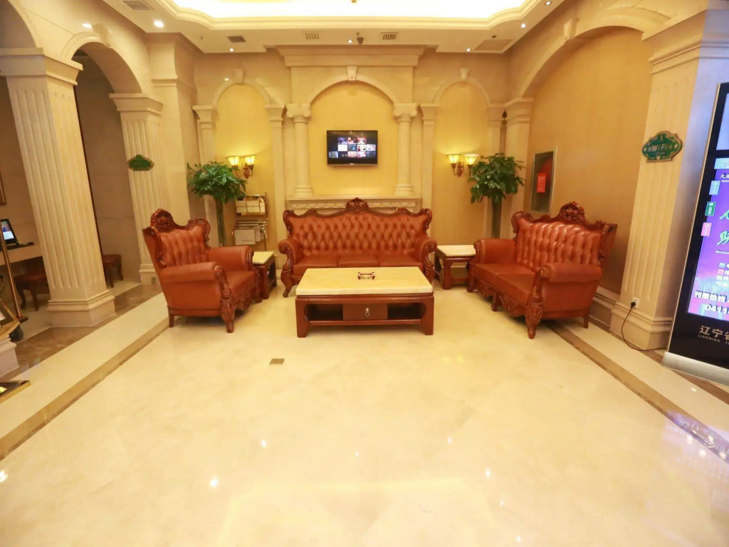 Vienna International Hotel Shenyang Railway Station