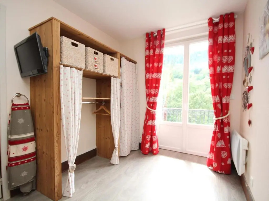 Appartement Mont-Dore, 2 pièces, 4 personnes - FR-1-608-75