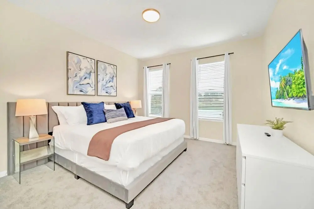 7BR Family Resort - Pool and Hot Tub Near Disney