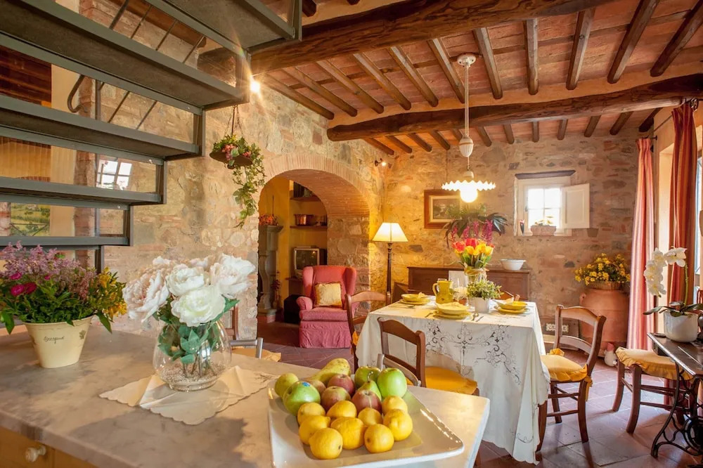 Villa in Lucca with Pool near Tuscan Coast