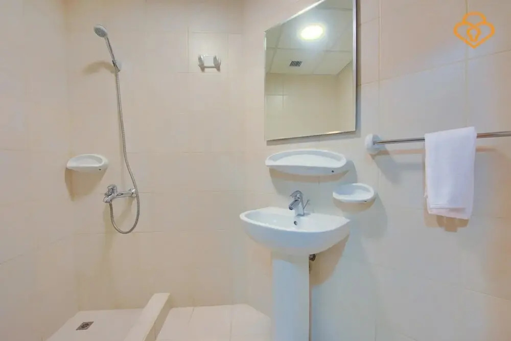 Building No. 2 Shoreline  Palm Jumeirah - Apartment 405