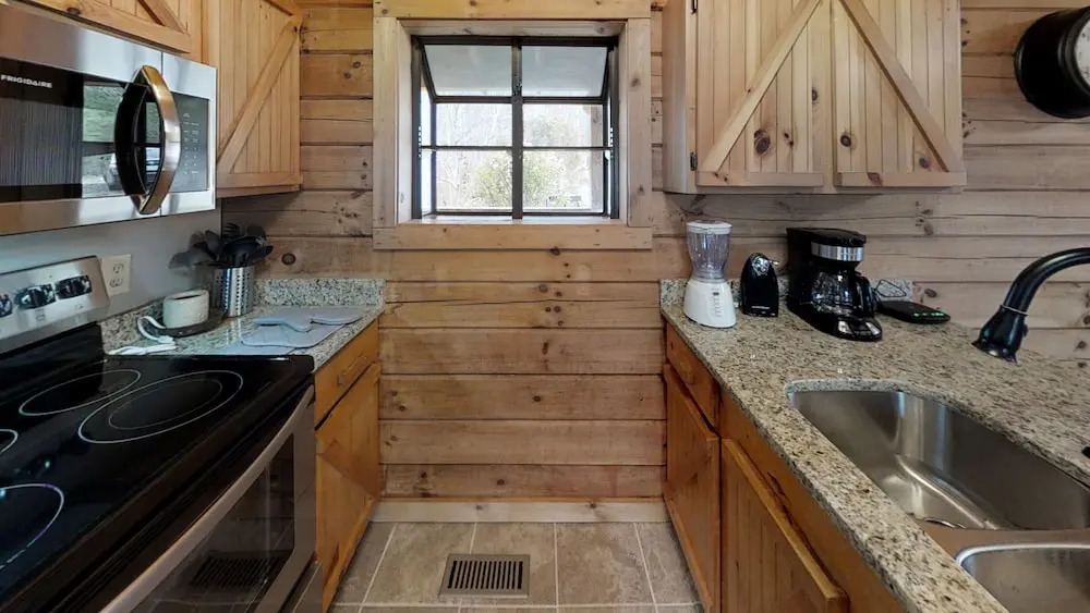 The  Lazy Bear - 2 Br Cabin