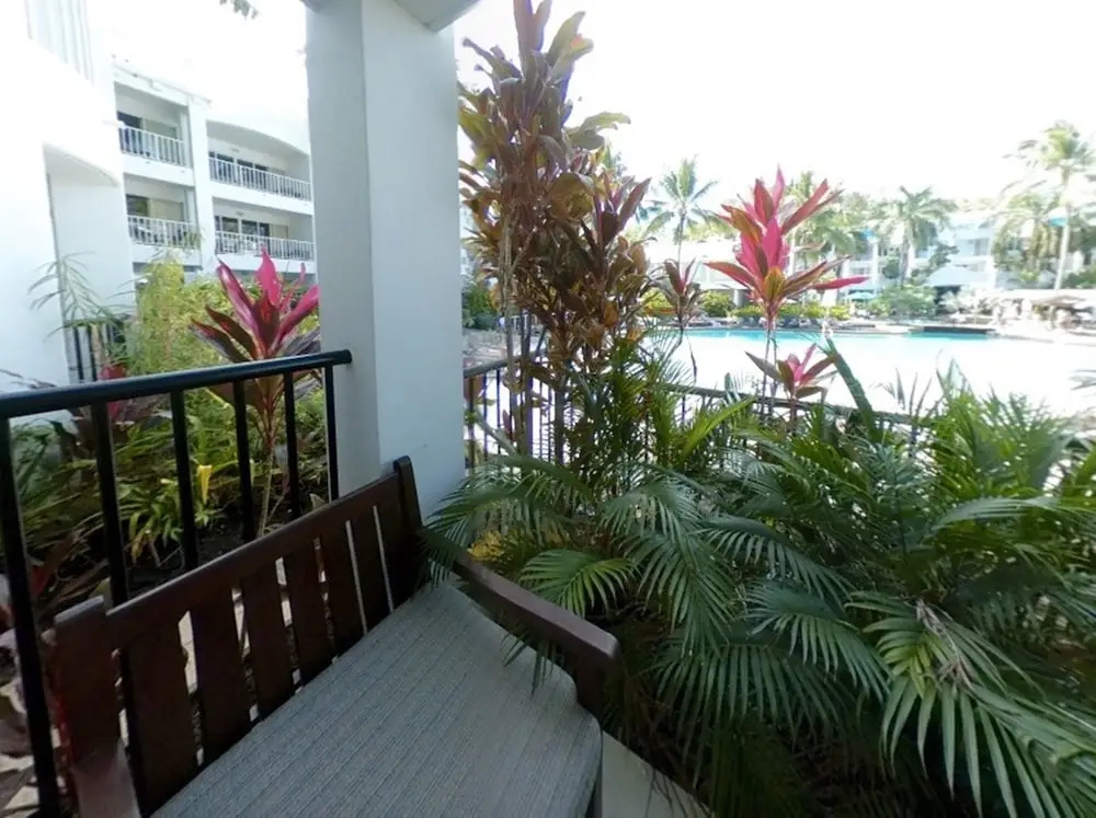 4111 Beach Club Direct Pool Access