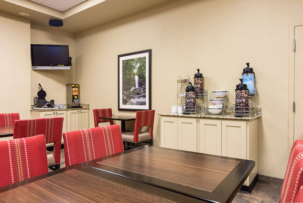 Comfort Inn Bentonville - Crystal Bridges