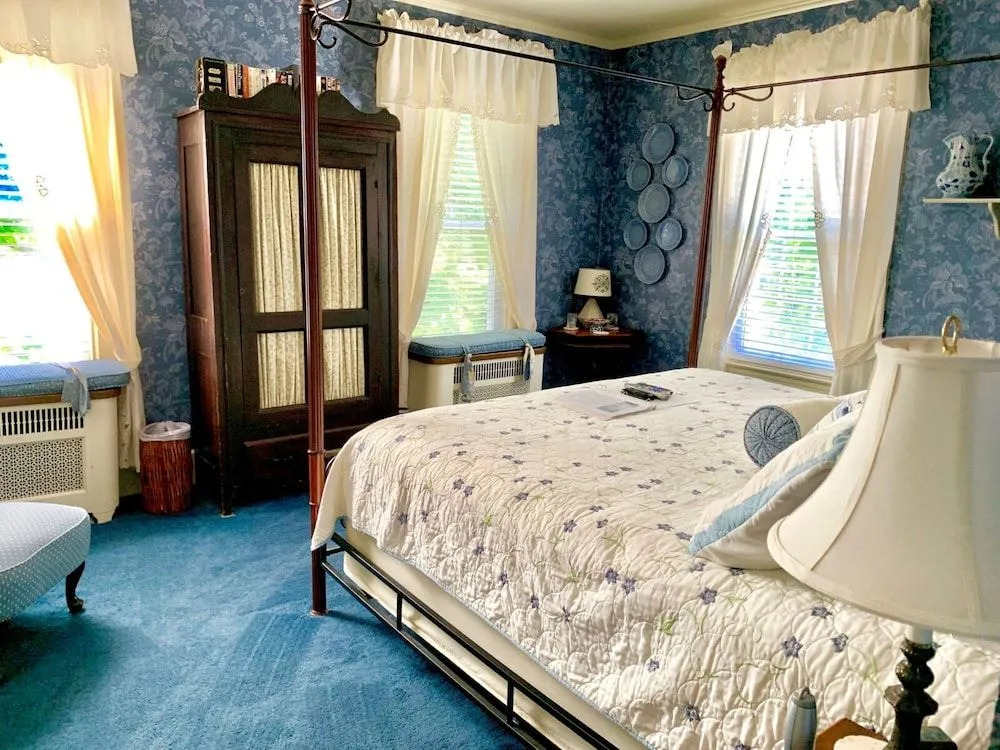 Chestnut Street Inn
