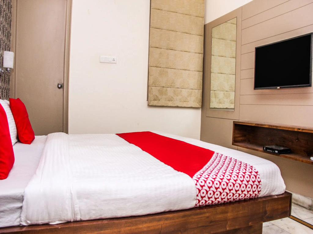 Collection O 14600 Hotel Chawla