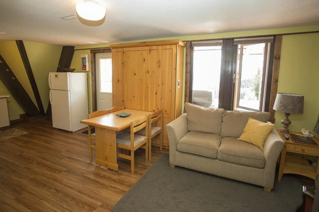 The Pinnacles Suites & Townhomes