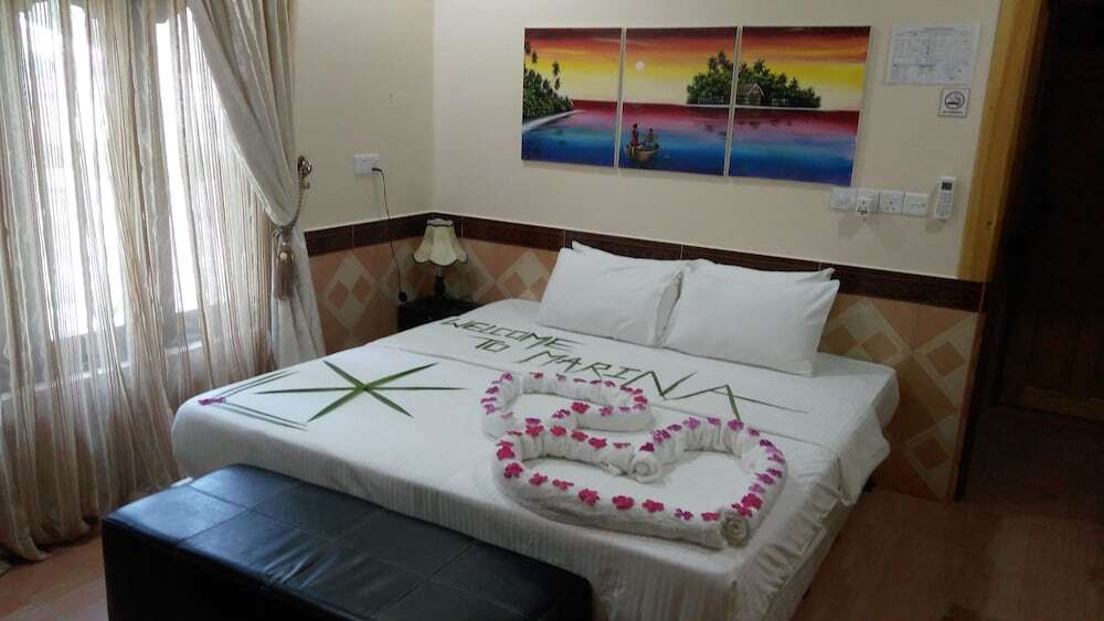 MarinaBay Villa Himandhoo