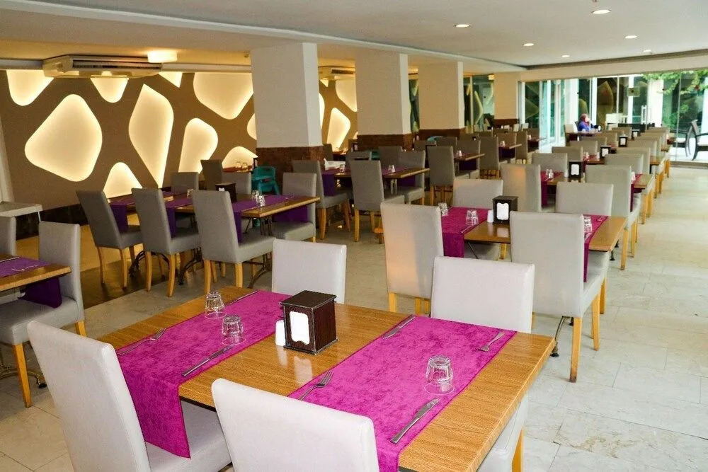 Grand Akca Hotel