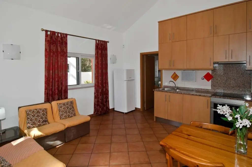 609 Villa Mariposa