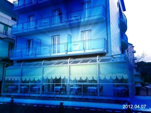 Hotel Royal