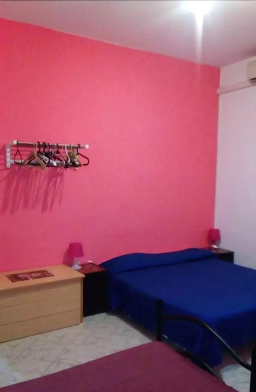 Bed in Art - Termini - Coliseum Apartments for Rent in Rome