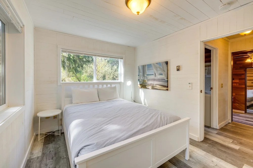Lovely Cannon Beach Vacation Rental w/ Hot Tub