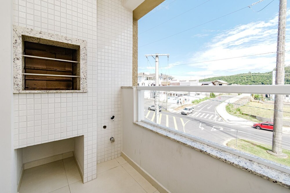 Apartamento c Churrasqueira e 2 Vagas nos Ingleses