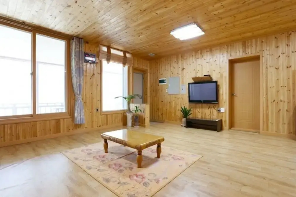 Yeongwol Dongkang Hasoel Pension
