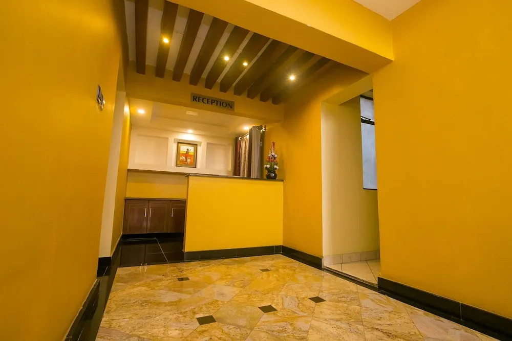 Plus 254 Hotel
