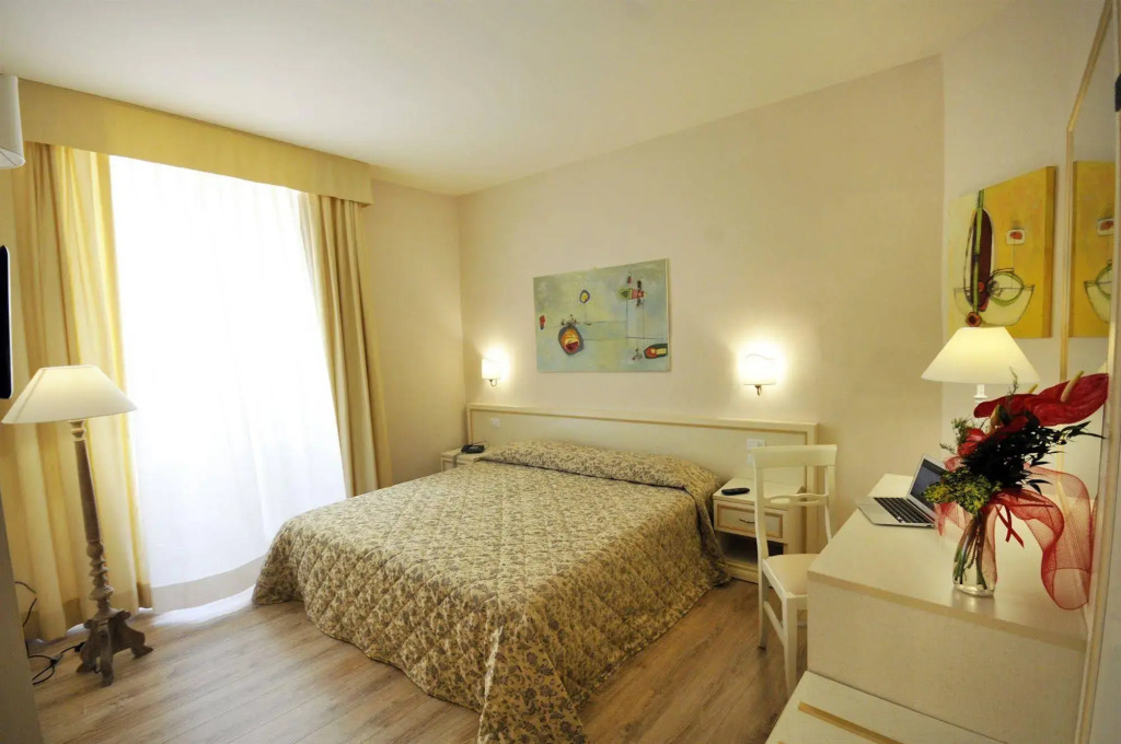 Hotel Azzi