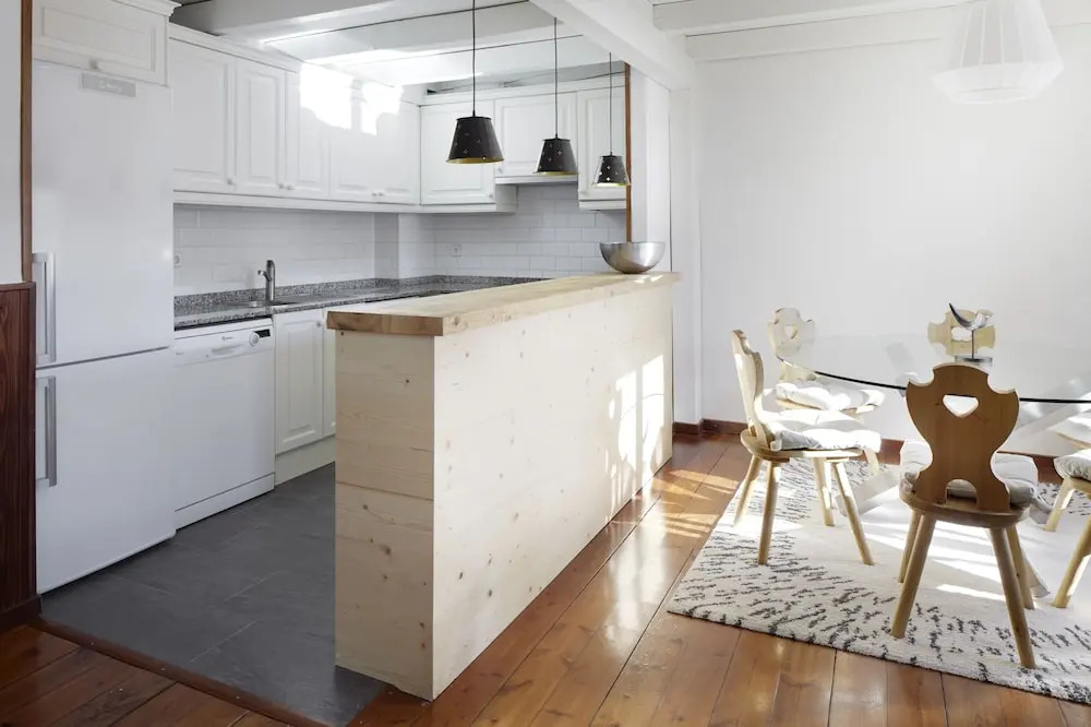 Esquiros by FeelFree Rentals