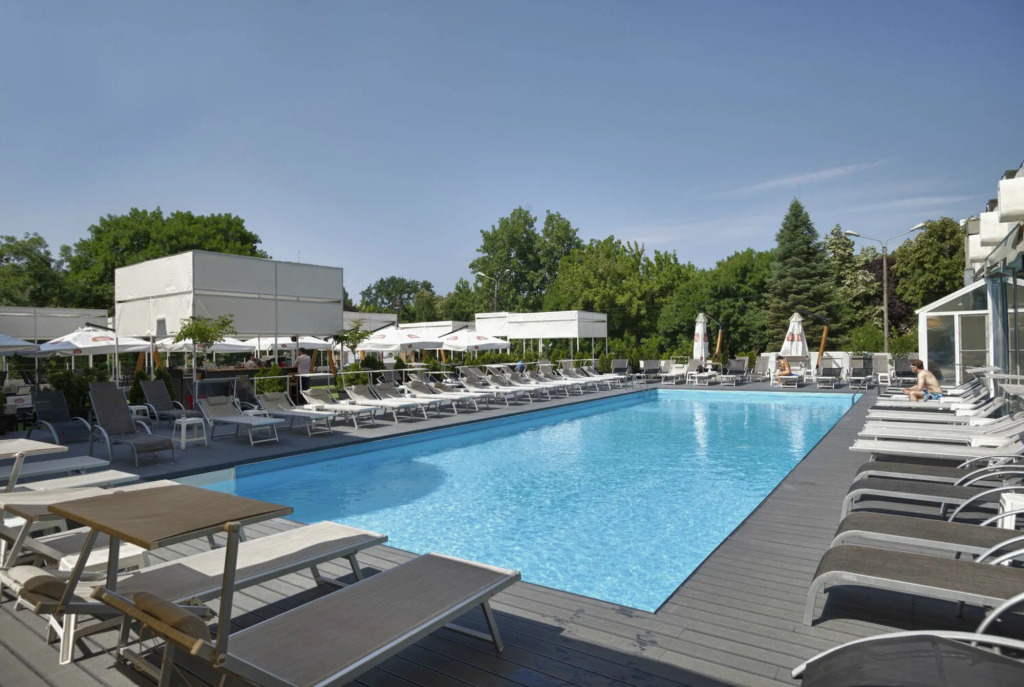 North Star Continental Resort